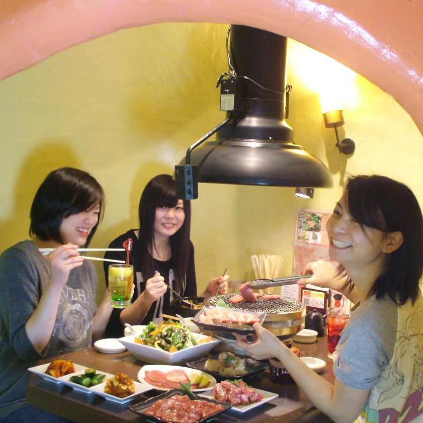3～4名様など、少人数飲み会にもピッタリの個室もご用意！
